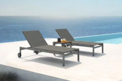 OUTFLEXX 2er-Set Rollliege, Taupe, Edelstahl/Teak, 212x71x36cm, Mit Beistelltisch 45x45cm