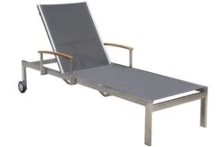OUTFLEXX Sonnenliegen-Set, Taupe, Edelstahl/FSC-Teak, 195,5x74x35cm, Mit Armlehnen, Inkl. Beistelltisch 45x45cm -MBM Verkäufe 3 16547.jpg