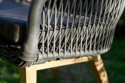 DIAMOND GARDEN Nashville Stuhl, Grau, Alu/Polyrattan/Teak, 59x66x87 Cm, Mit Sitz- Und Rückenkissen -MBM Verkäufe 6 21230.jpg