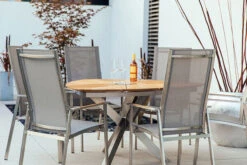 DIAMOND GARDEN Lyon Triangel Esstisch, Edelstahl/Recycled Teak, 150x 150 Cm -MBM Verkäufe 7 21210.jpg