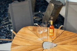 DIAMOND GARDEN Lyon Triangel Esstisch, Edelstahl/Recycled Teak, 150x 150 Cm -MBM Verkäufe 8 21210.jpg